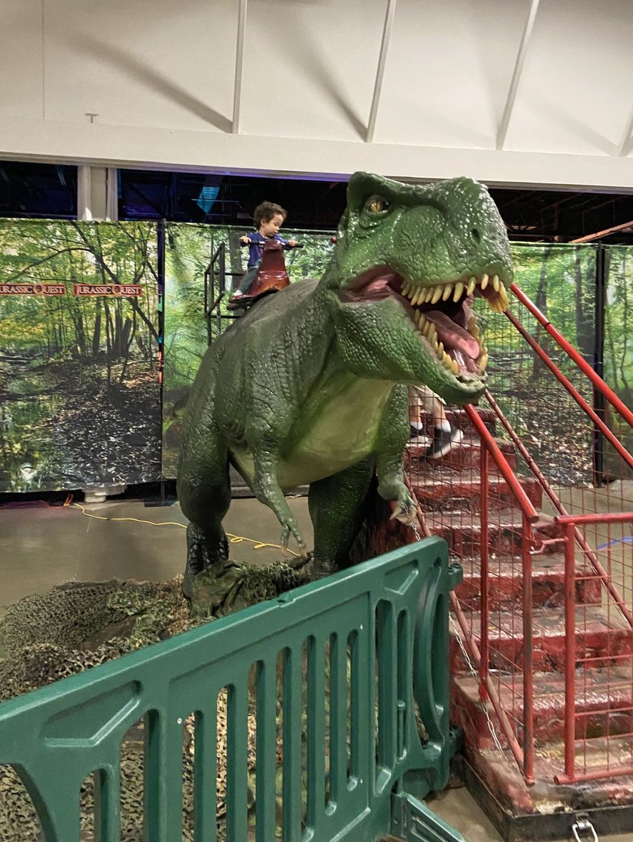 Dinosaur-Ride-GeoLifestyle