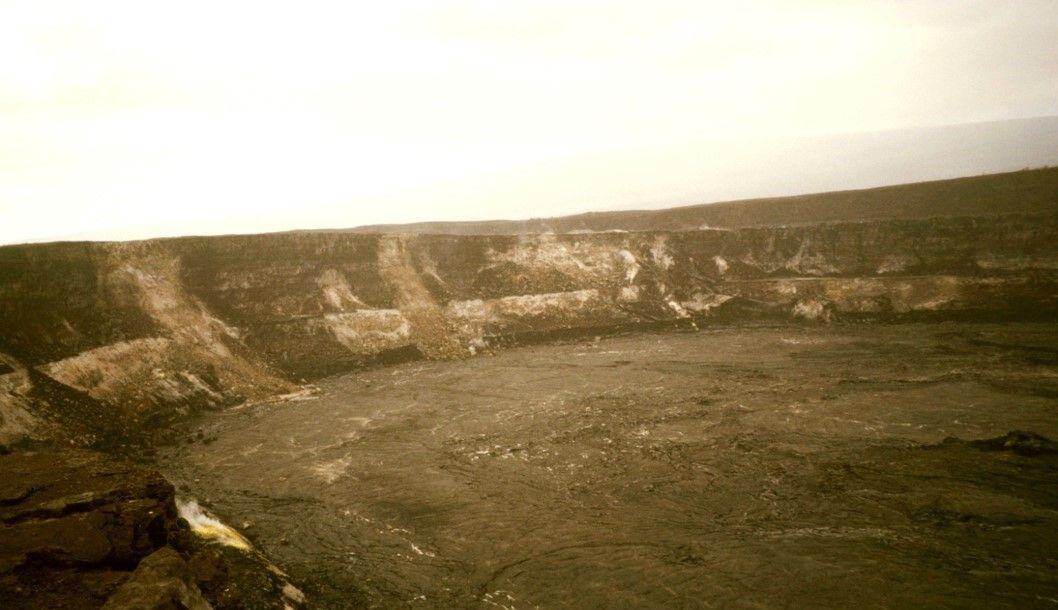 Halemuumau Crater before 2018