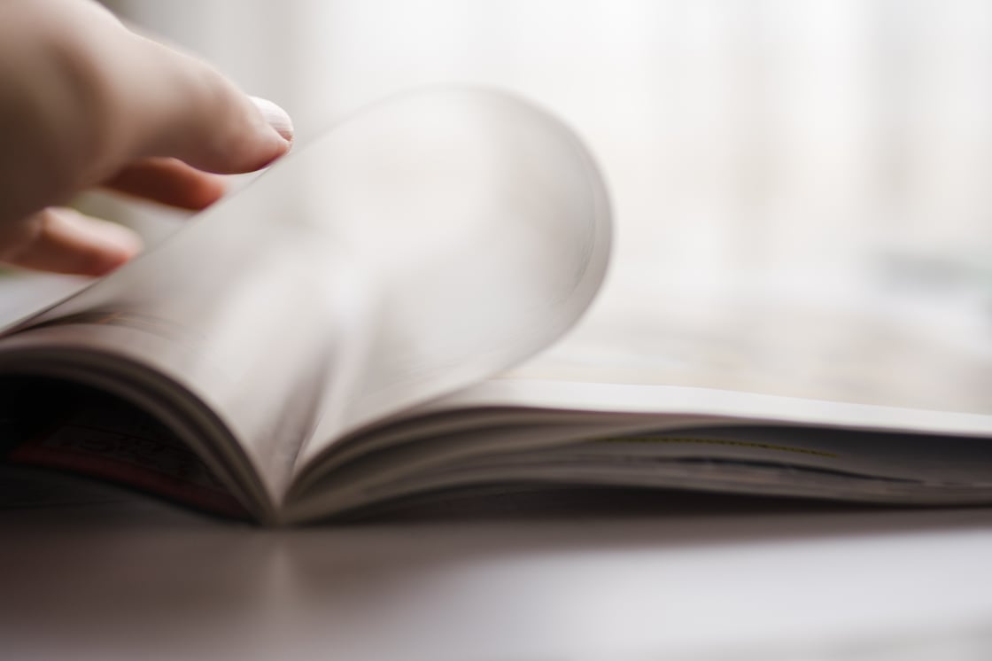 Magazinepagesturning_utoi