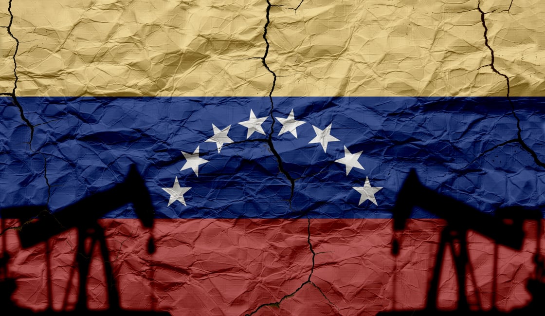 Venezuela flag and oil_Saulo Ferreira Angelo